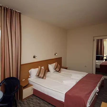 Hotel Briz 2*