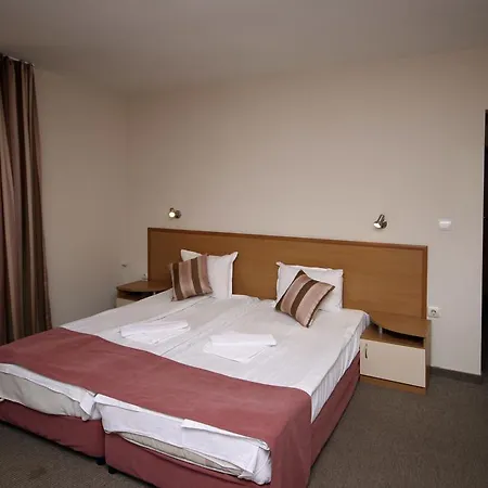 Hotel Briz 2*