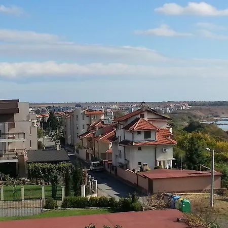 Hotel Briz 2*