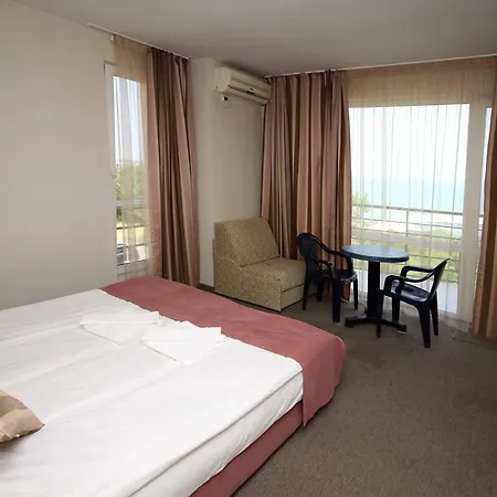 бриз 2* Бургас